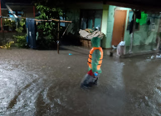 Banjir Kembali Rendam Permukiman di Cikaret, 24 KK Terdampak