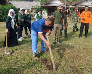 Cikaret Gelar Hari Kesiapsiagaan Bencana, Warga Ikuti Simulasi Evakuasi Mandiri