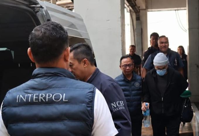 Kepolisian Negara Republik Indonesia (Polri) melalui Divisi Hubungan Internasional (Divhubinter) Polri berhasil memulangkan buronan Interpol Red Notice (IRN) warga negara Indonesia (WNI) atas nama Michael Steven dari Kerajaan Maroko melalui mekanisme ekstradisi.