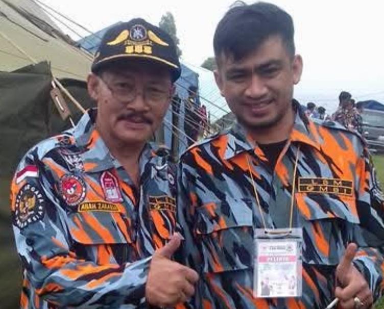 Dalam rangka memperingati Hari Bhayangkara ke-80 yang jatuh pada 1 Juli 2026, keluarga besar, Lembaga Swadaya Masyarakat (LSM) Gerakan Masyarakat Bawah Indonesia (GMBI) Distrik Kota Bekasi menyampaikan ucapan selamat serta apresiasi kepada Kepolisian Negara Republik Indonesia (Polri) atas dedikasi dan pengabdiannya dalam menjaga keamanan, ketertiban, serta memberikan pelayanan kepada masyarakat