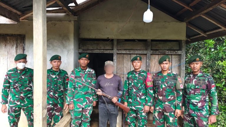 Upaya pembinaan teritorial (Binter) melalui kegiatan anjangsana dan komunikasi sosial (Komsos) yang rutin dilakukan Satgas Pamtas RI–Malaysia Yonarmed 13/Nanggala kembali membuahkan hasil.