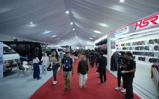 GAIKINDO Indonesia International Auto Show (GIIAS) 2026 tidak hanya menjadi ajang peluncuran kendaraan terbaru, tetapi juga menampilkan kekuatan industri pendukung otomotif nasional. Memasuki pekan pertama penyelenggaraan, pameran yang berlangsung di Indonesia Convention Exhibition (ICE) BSD City, Kabupaten Tangerang, hingga 9 Agustus 2026 itu menghadirkan lebih dari 150 merek supporting industries yang melengkapi ekosistem industri otomotif Indonesia.