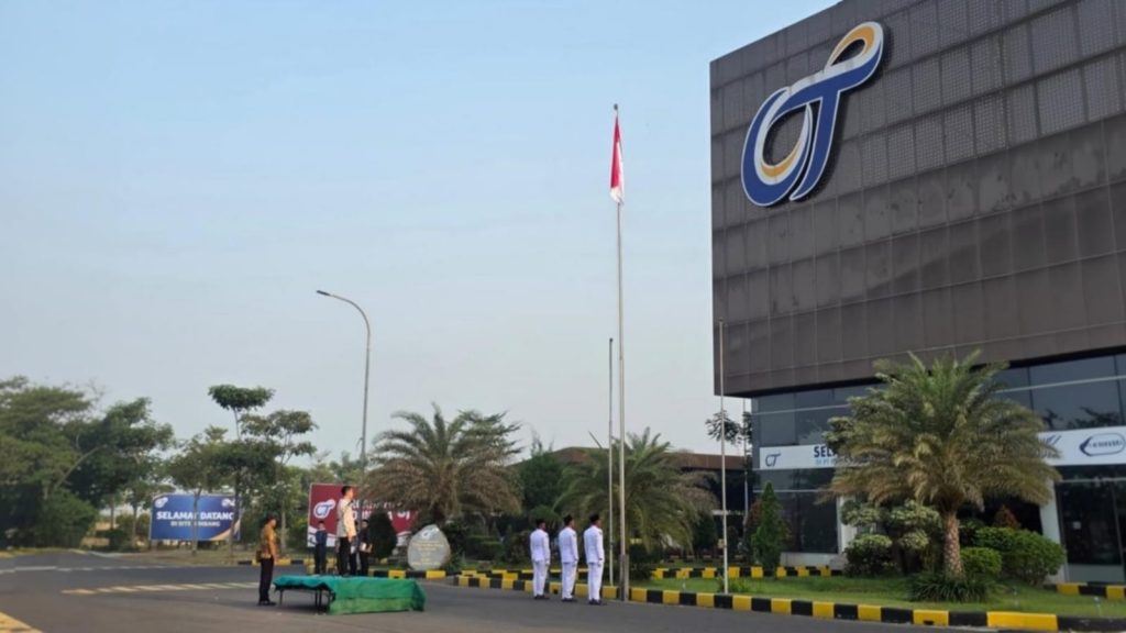 Memperingati Hari Ulang Tahun (HUT) ke-81 Kemerdekaan Republik Indonesia, produsen produk konsumen OT Group menggelar upacara bendera secara serentak di seluruh unit operasionalnya, sebagai komitmen perusahaan dalam merawat semangat nasionalisme, serta memperkuat rasa cinta Tanah Air di lingkungan kerja.