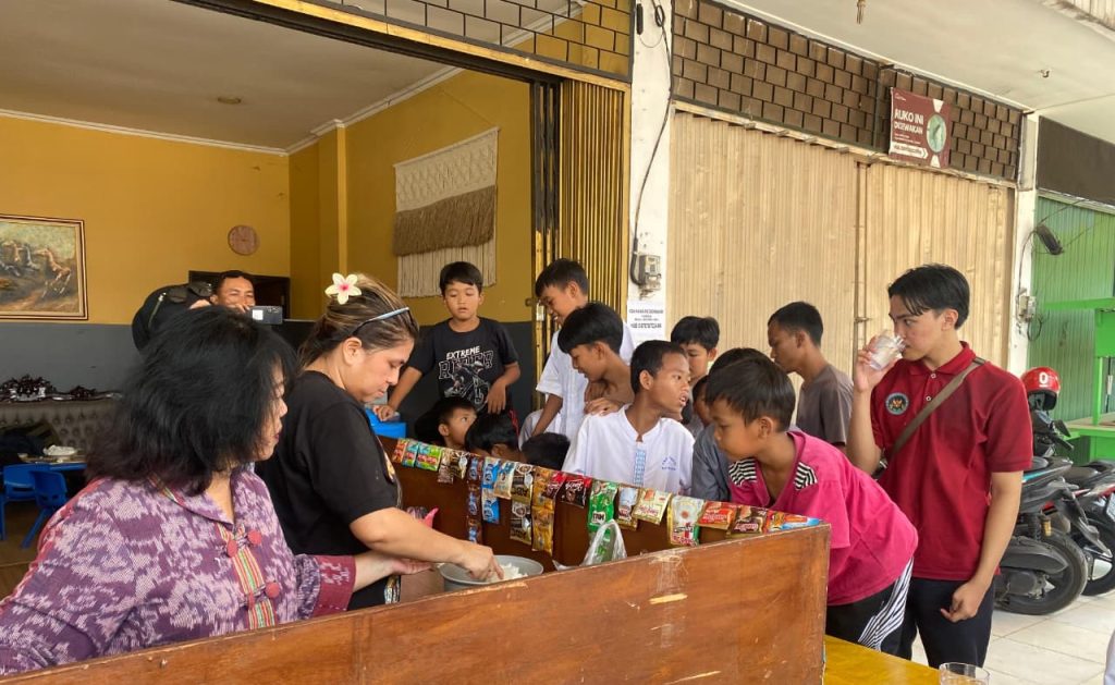 https://jejakmedianews.com/lifestyle/komunitas-bersama-berbagi-hadirkan-gerakan-sosial-untuk-masyarakat-di-kranji-barat/